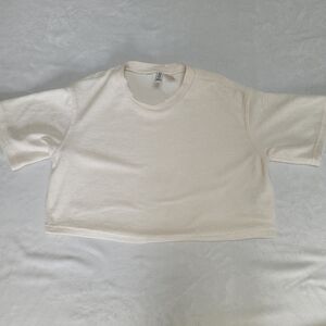 Divided Off-White Short Sleeve Top